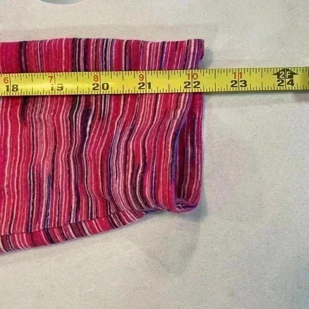 T by Talbots Top. V-neck. Longsleeves w/button detailing. Pink/black pattern. S. - Picture 7 of 8